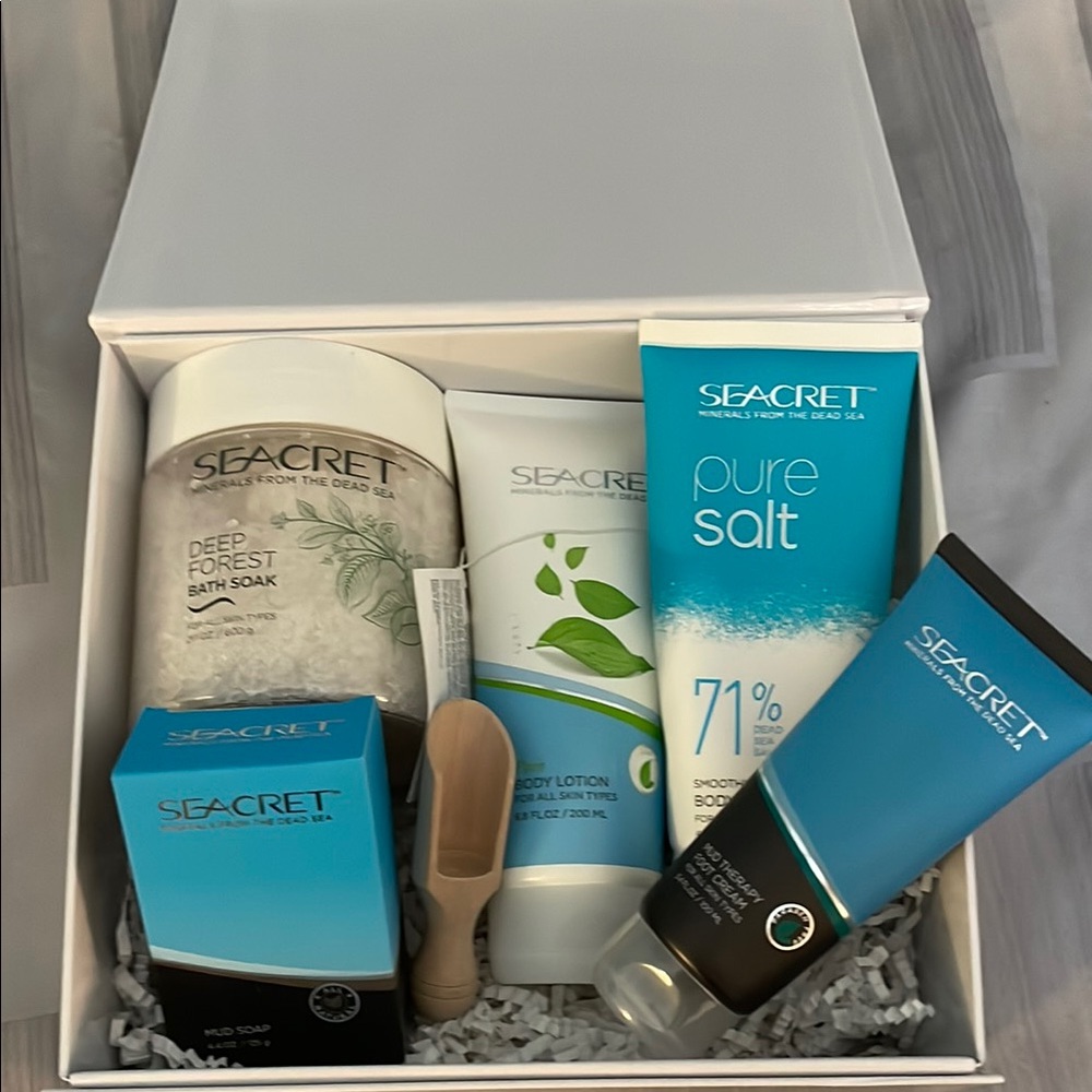 Seacret Skincare Gift Set